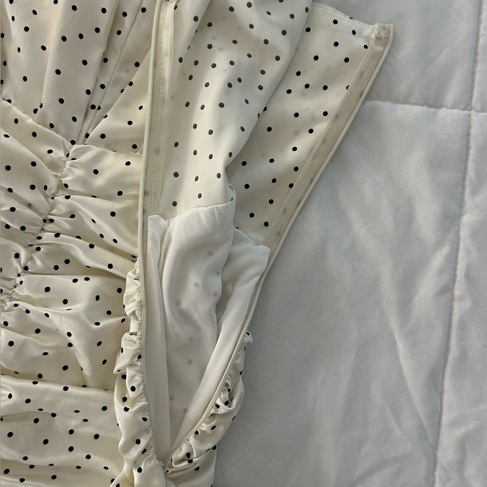 Deep Plunge Polka Dot Mini Dress Off-white - Picture 4 of 8